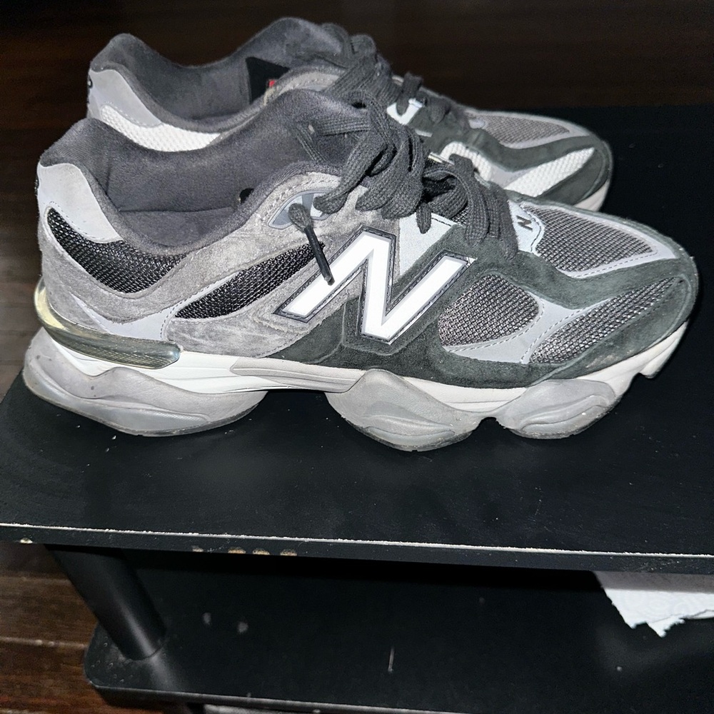 New balance Black/Castlerock Men’s 11